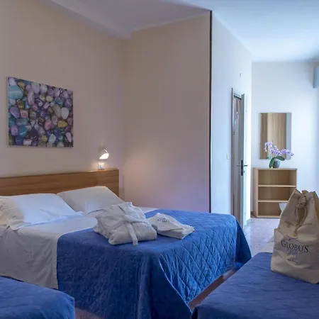 Globus Hotel 3*